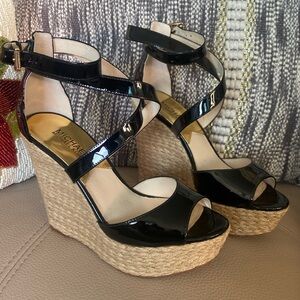 Michael Kors Patent black platforms size 6.5/ pristine condition